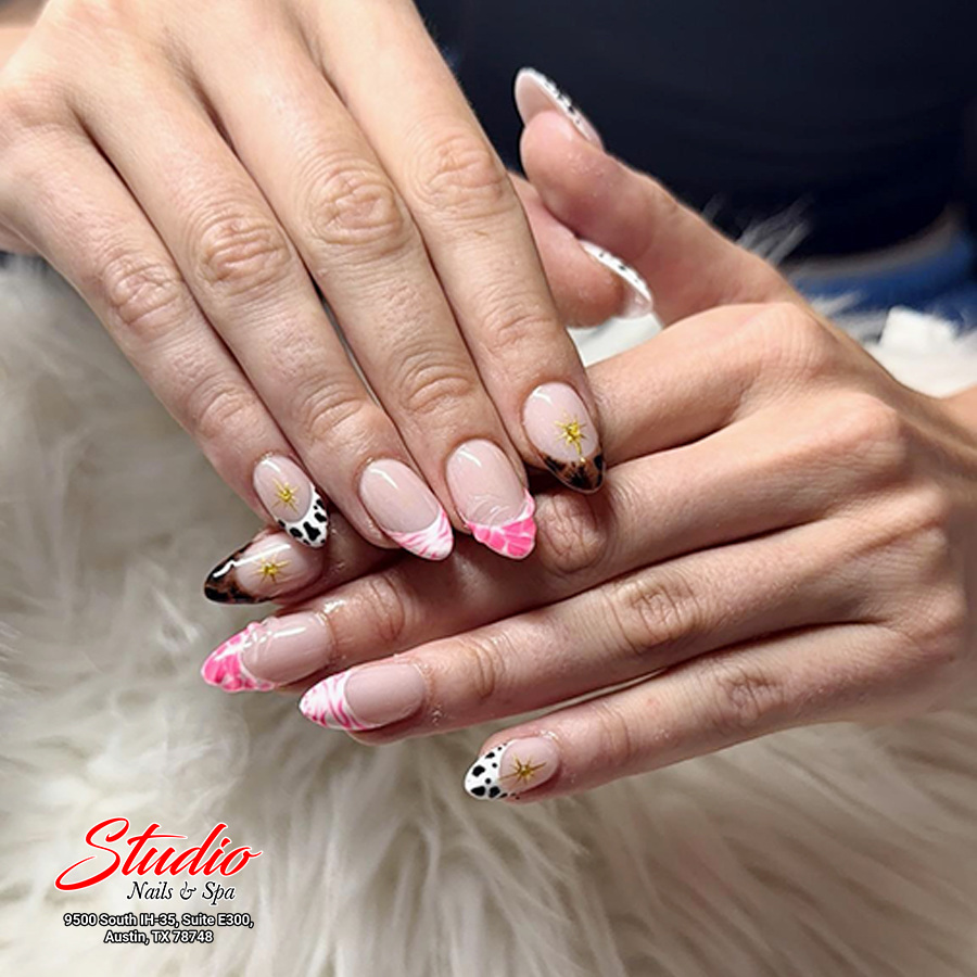 Studio Nails & Spa